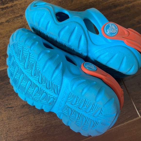 Boy toddler crocs - Picture 2 of 4